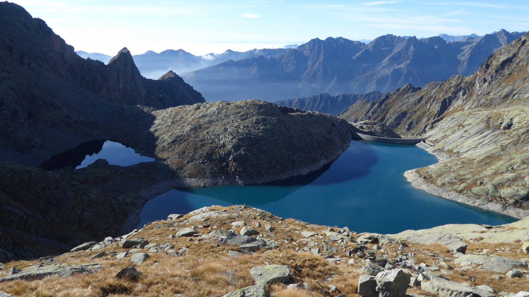 Vista sui laghi Nero e Valsoera