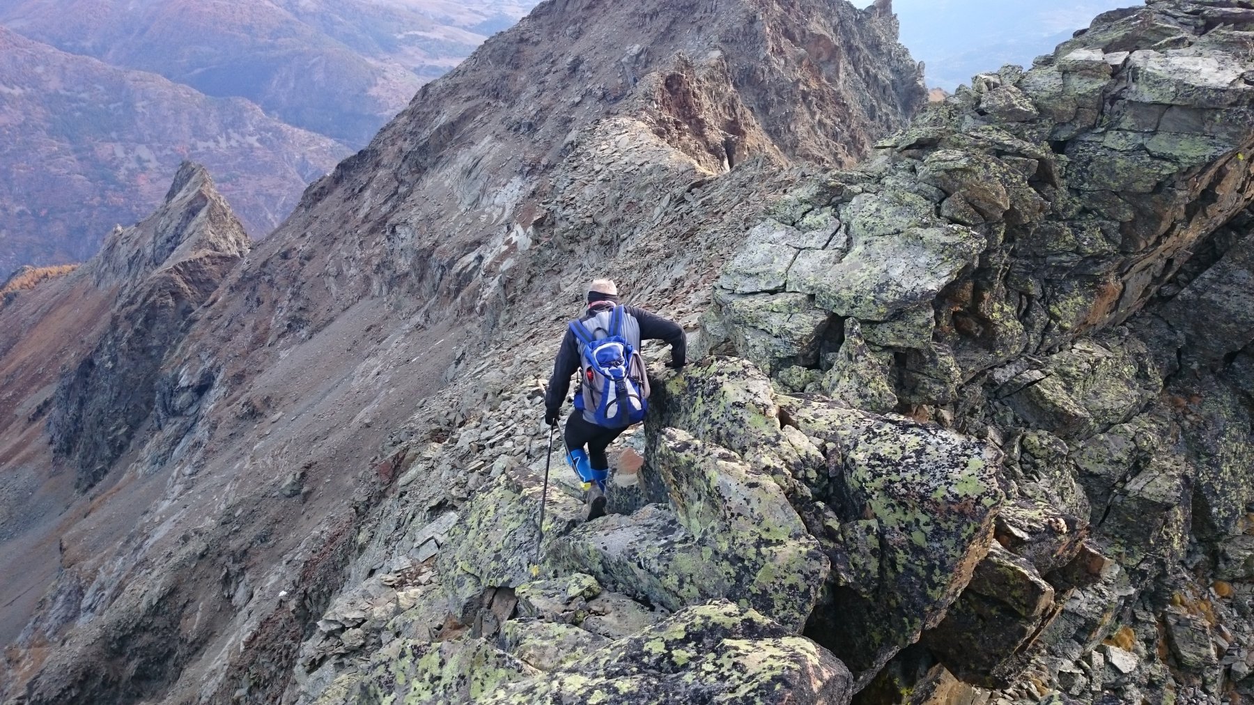 La cresta sotto l'antecima