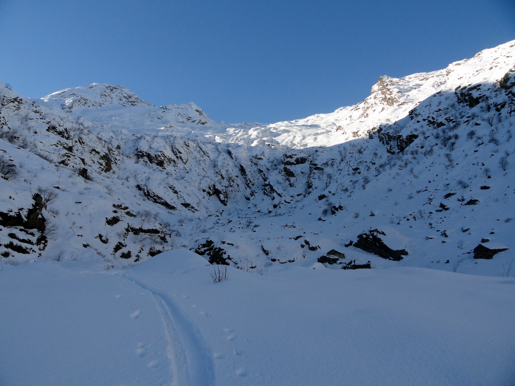 la costa Bordevolo vista da sopra la gorgia...l'apparenza non è granchè, invece c'è tanto da sciare!