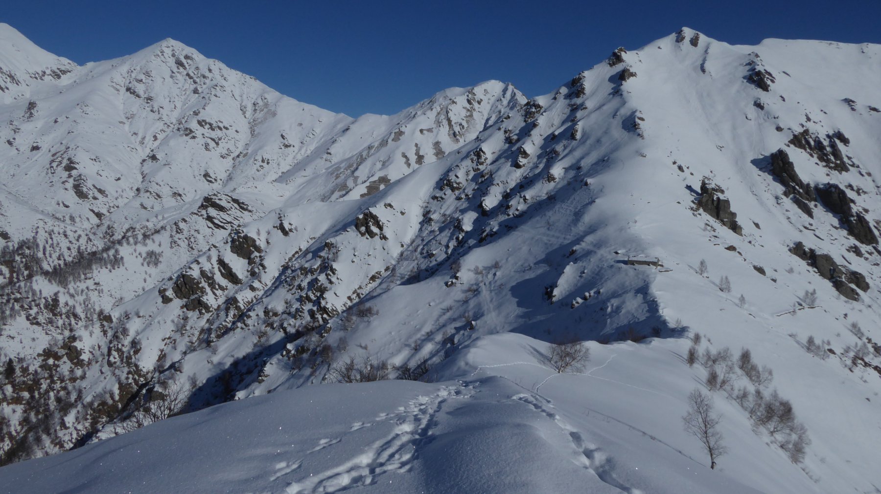 Dalla Cima Saler verso l'Alpe Belvedere