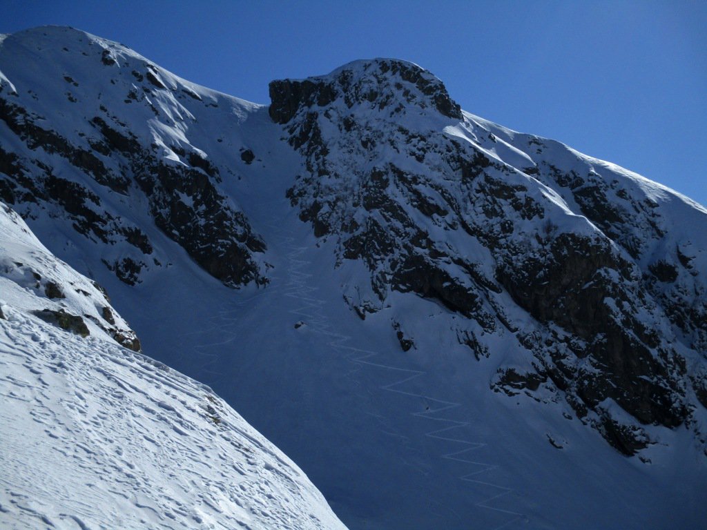 dalla bocchetta del lago il canale paradiso, tracciato per 2/3 da skyalp