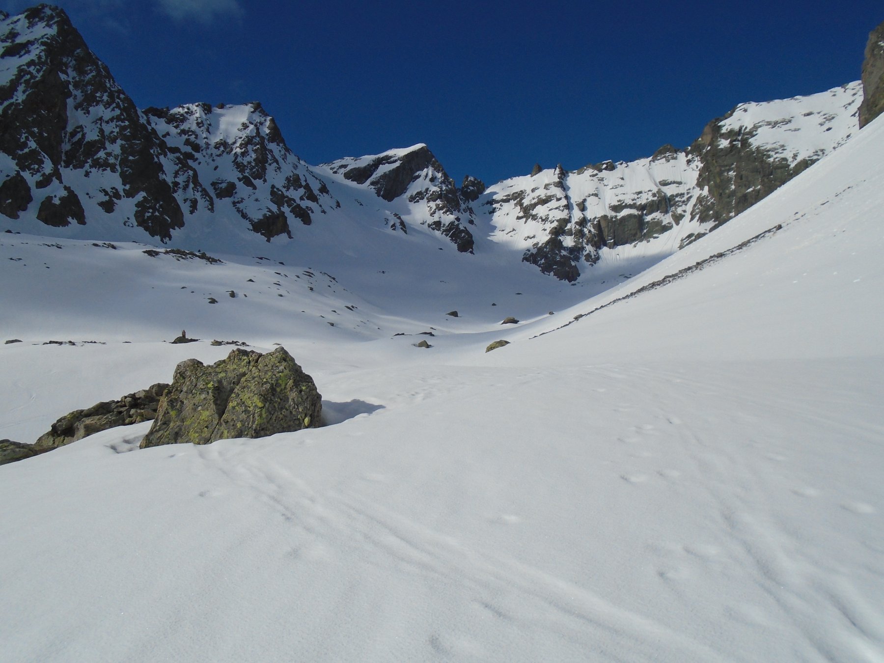 Pianoro superiore (a sx Passo di Lausa) 