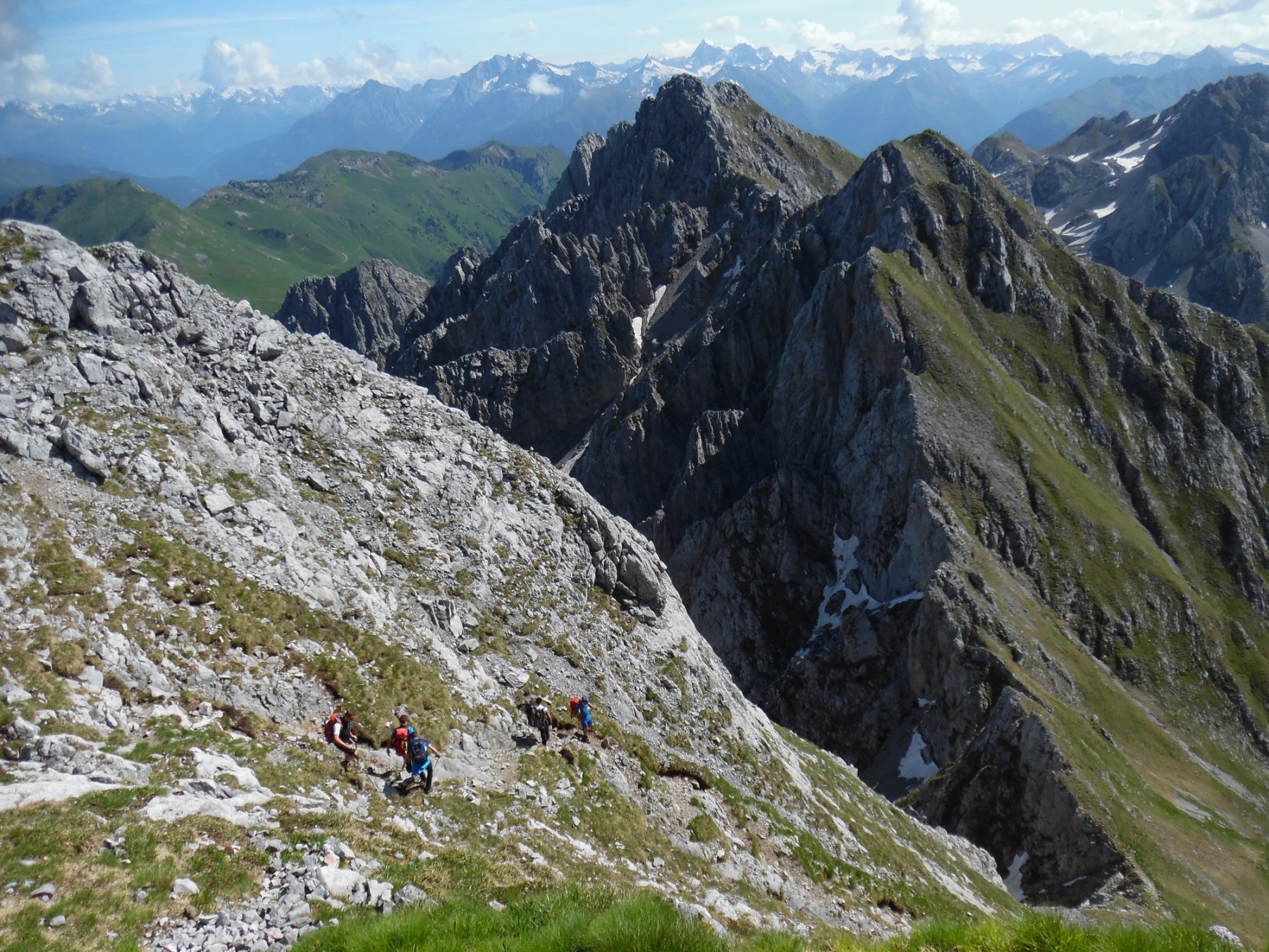 Il Passo delle Ortiche e le Cime delle Casse Larghe e del Méngol dal Cimon della Bagozza
