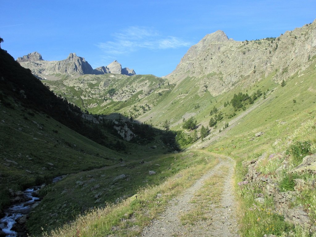 Il vallone del Piz con la punta Zanotti,Rocca Rossa,e a dx Becco Alto del Piz