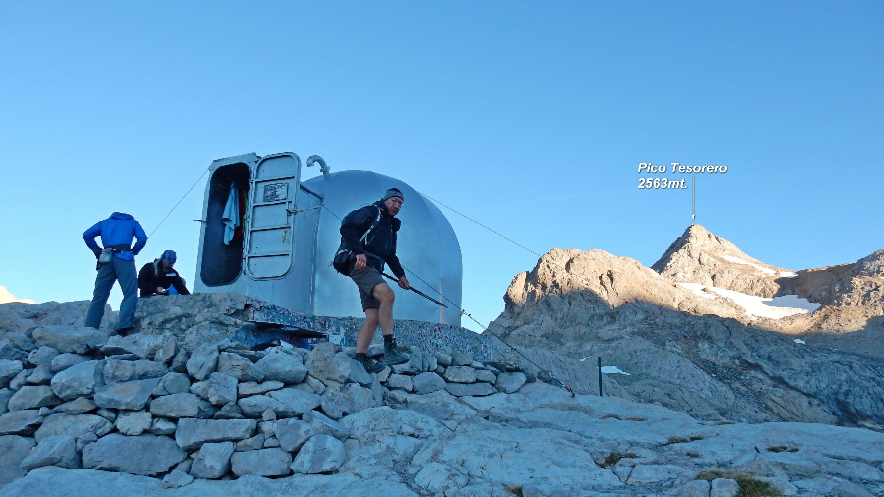 Primo sole sulle vette.