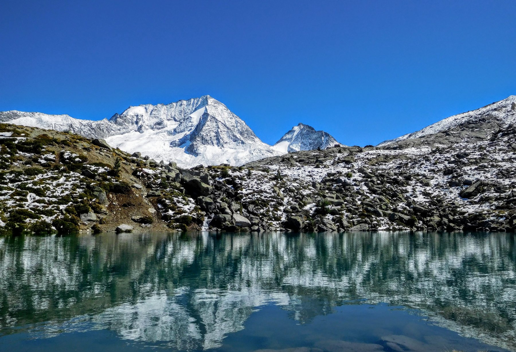 il meraviglioso laghetto a due passi dal rifugio
