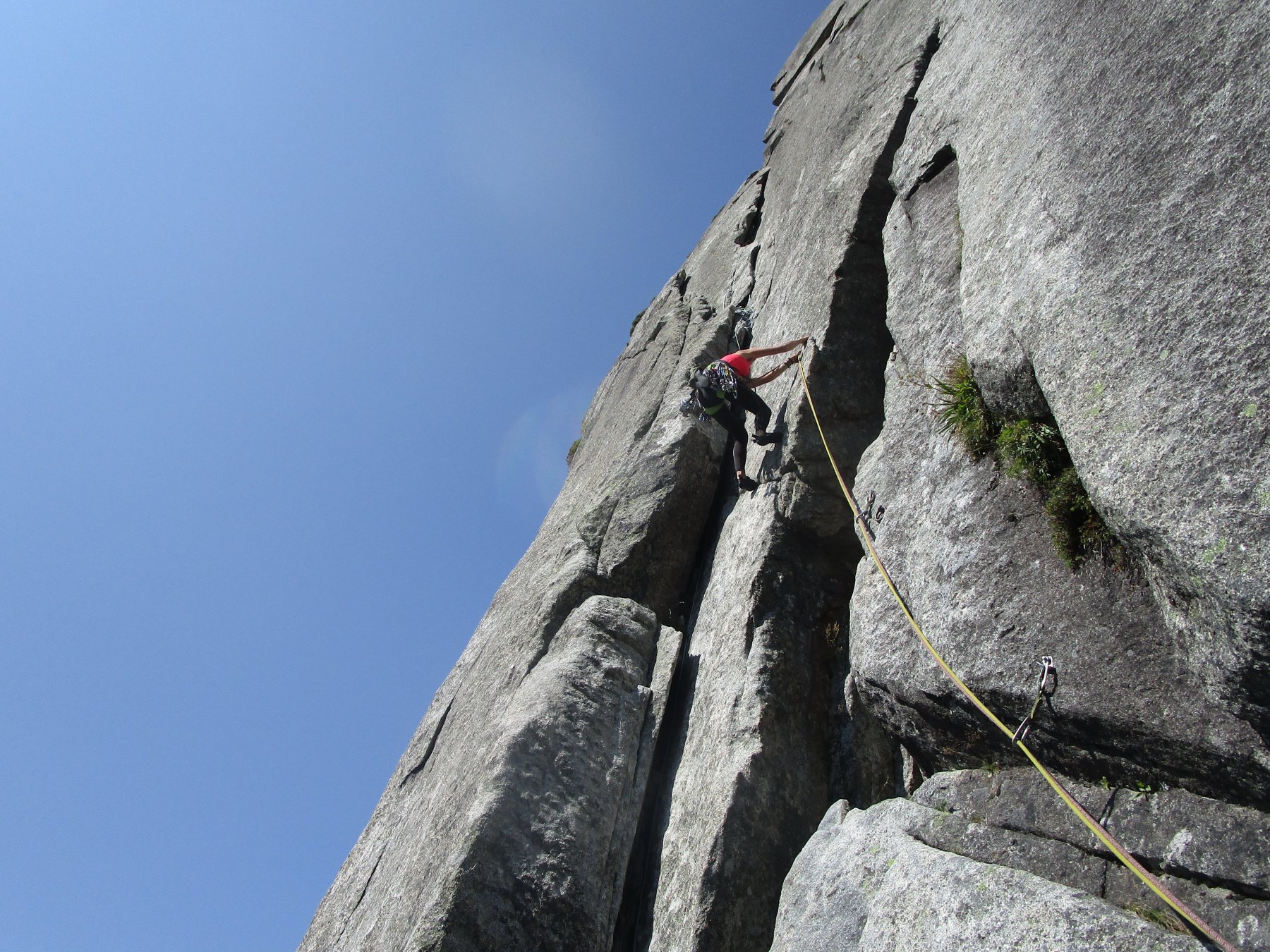 Terzo tiro. Il volteggio per rientrare nella fessura