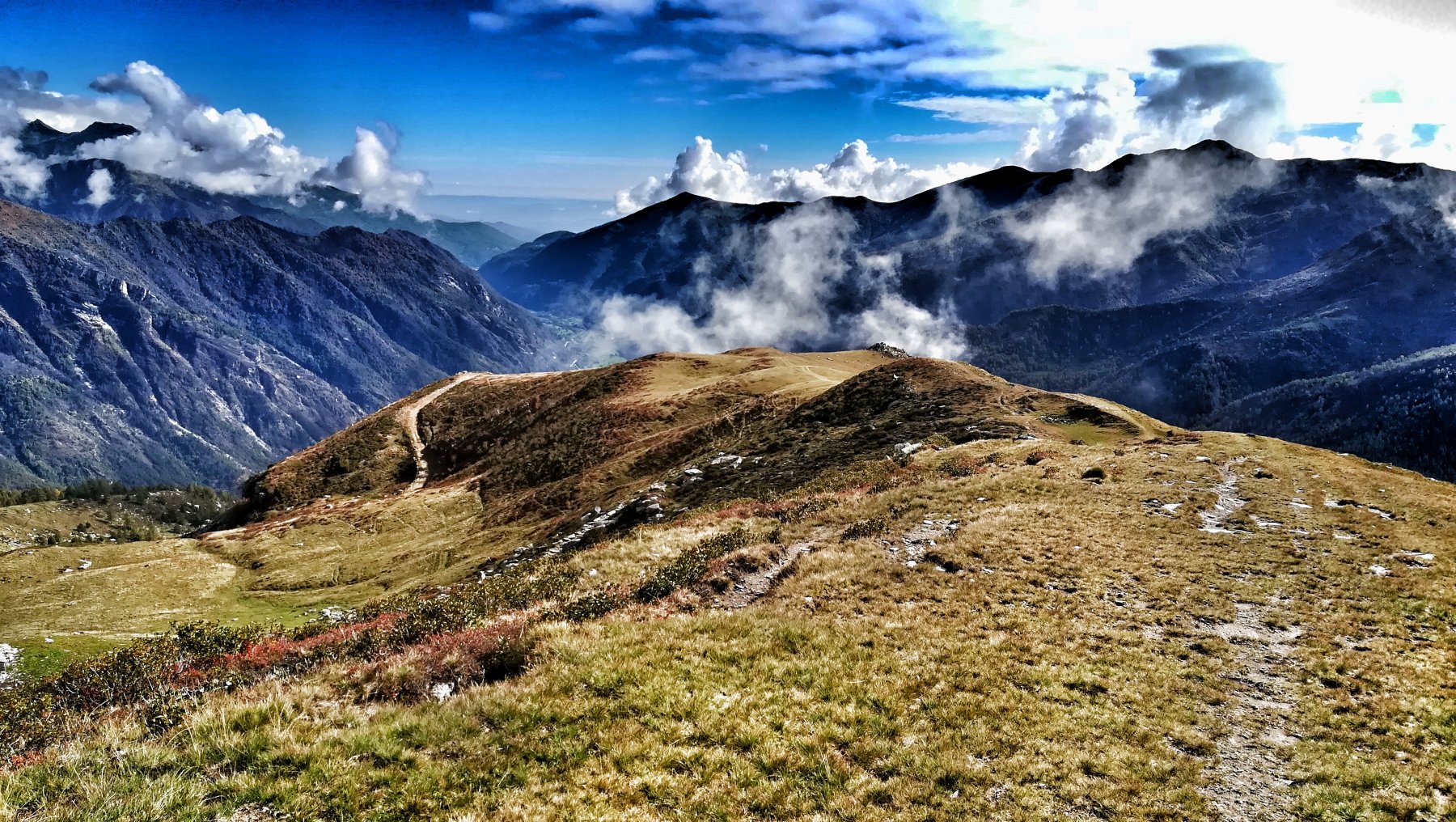In discesa lungo la dorsale