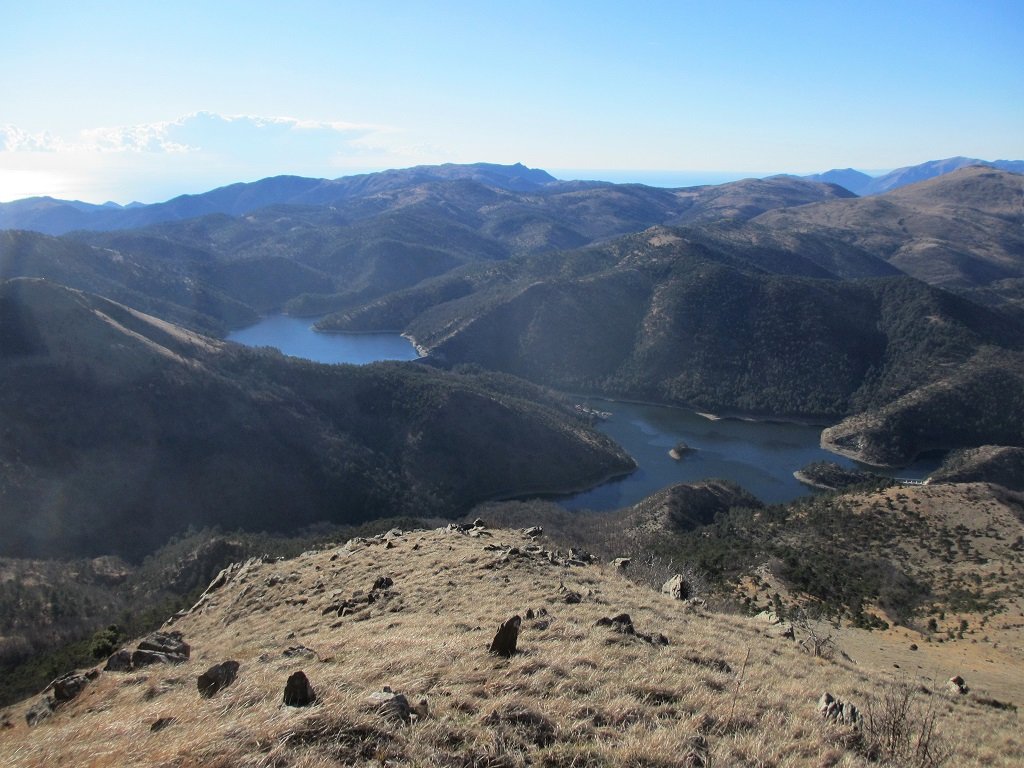 Sullo sfondo il Martin