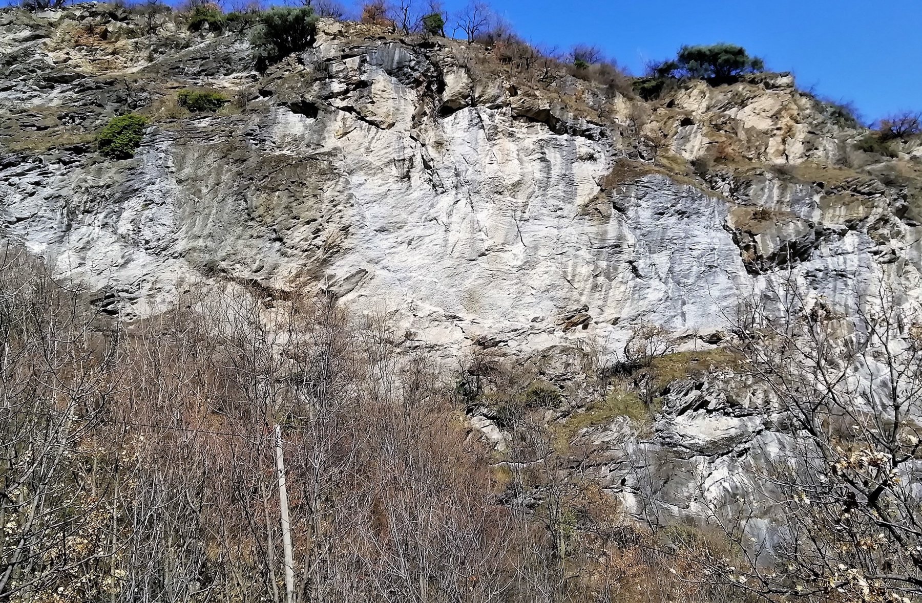 la paretina vista dal sentiero