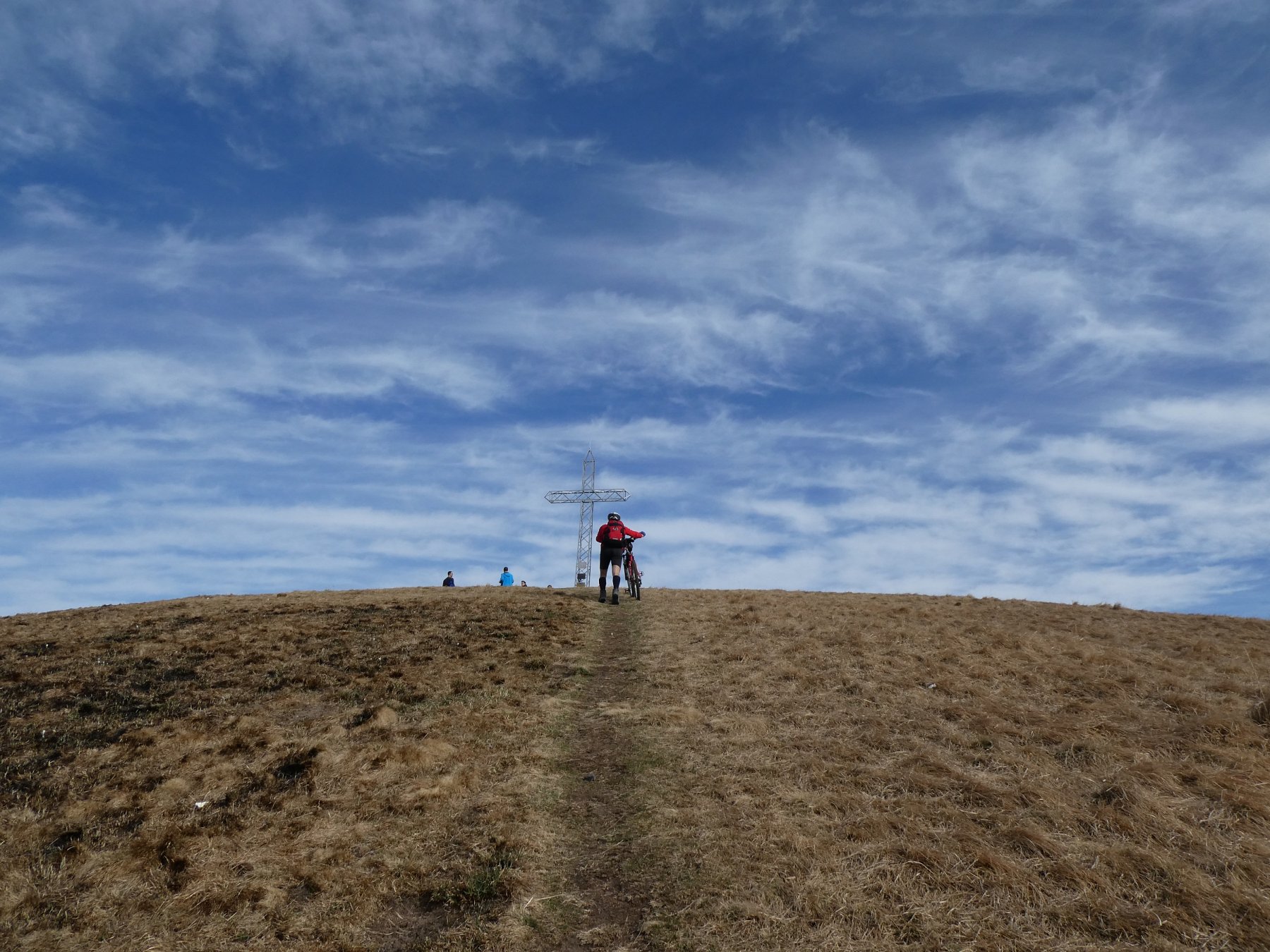 verso la cima del Monte Linzone 1392mt