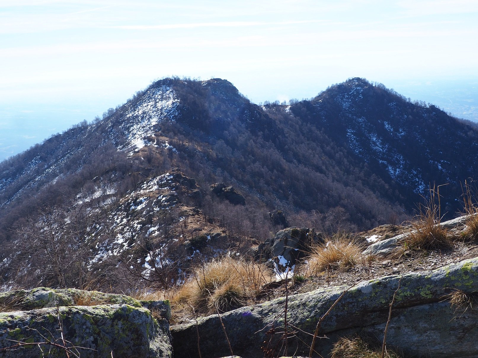 Bric Castello e Rocca Rubat da P.ta Prarosso.