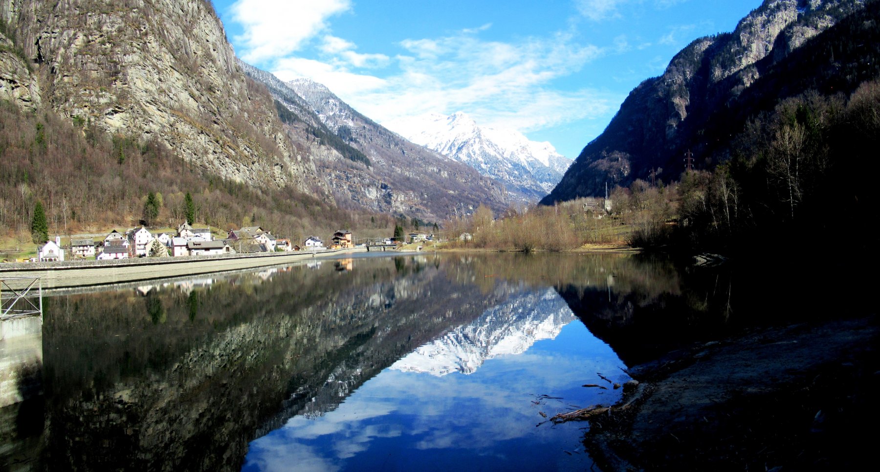 Bacino artificiale di Piedilago