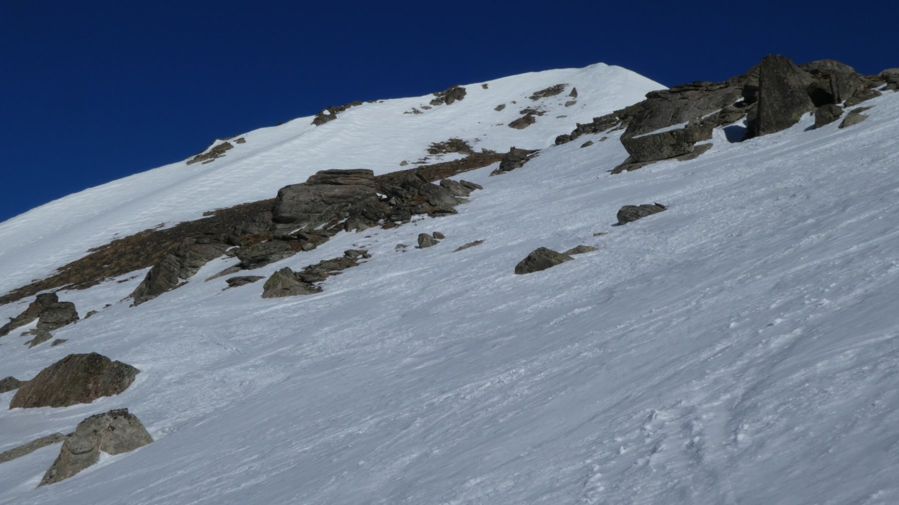 la parte alta del pendio nevoso che porta al Col de la Madeleine