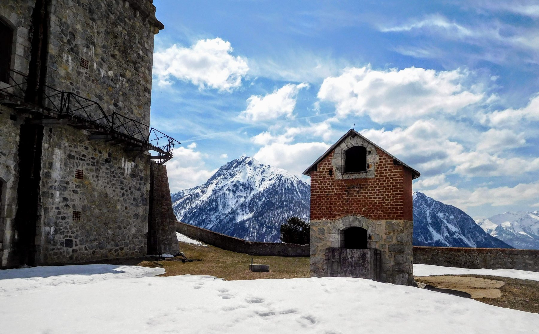 il cortile interno del Forte