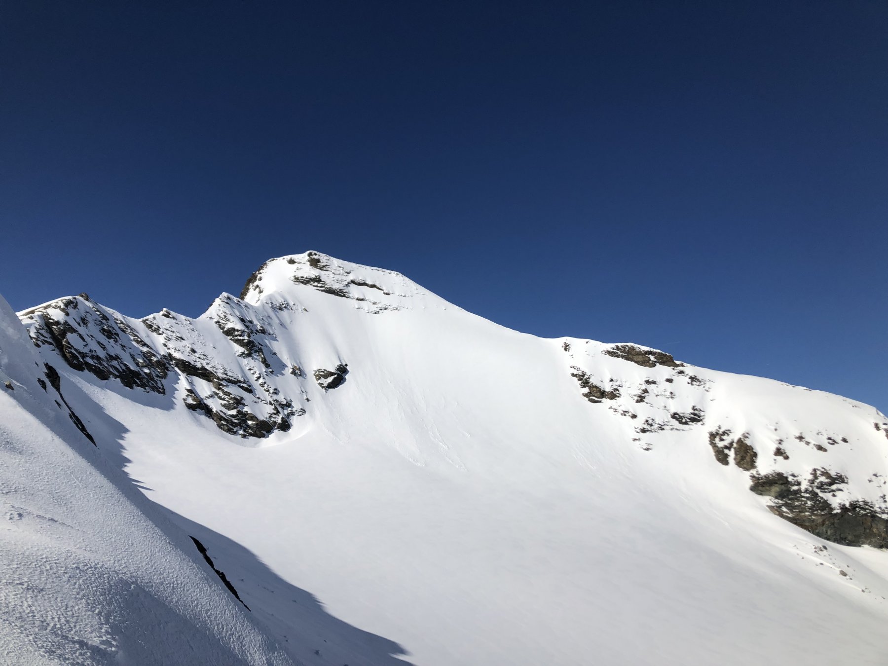 La parete vista dal colle Oin 