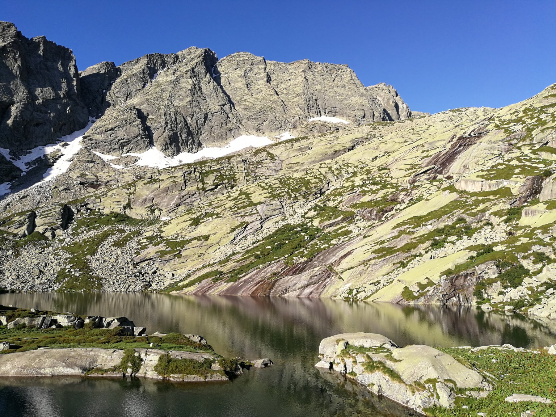 Al lago Lasin (foto E. Lana).