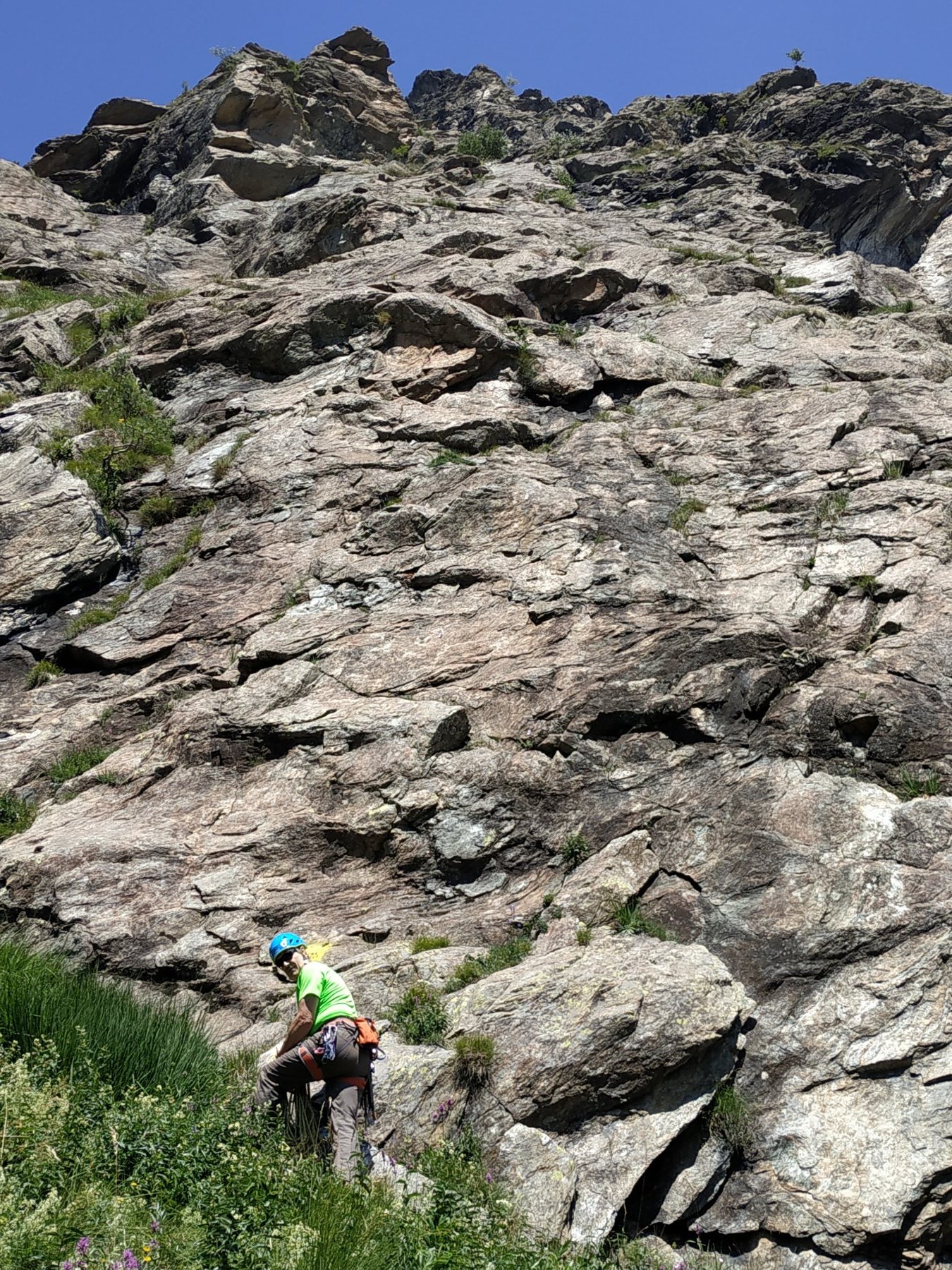 Marino alla base della Via: i tre amici.