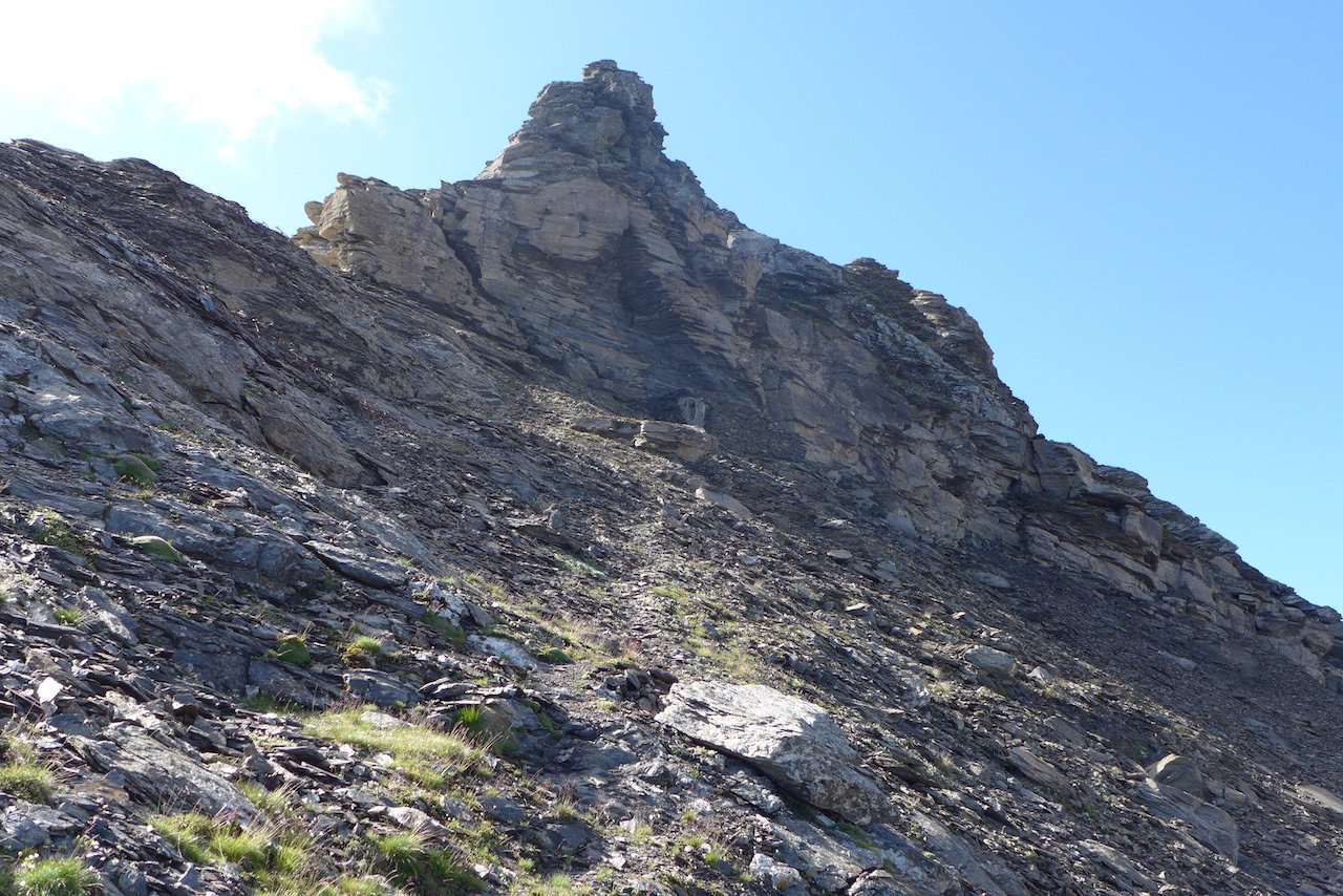 L'esile traccia che porta al bivacco militare