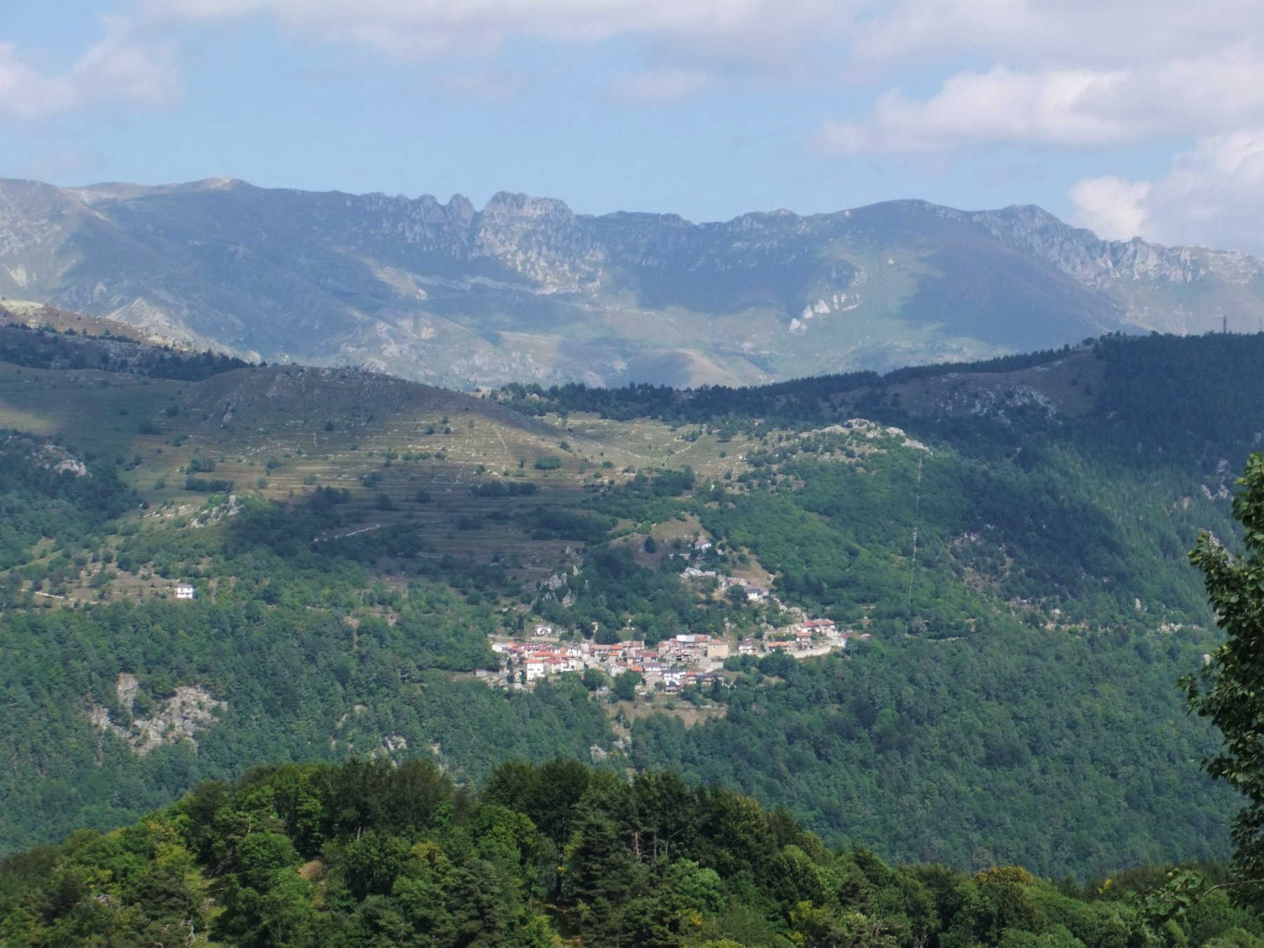 Quarzina e Rocce di Perabruna da Poggio dell'Allodola