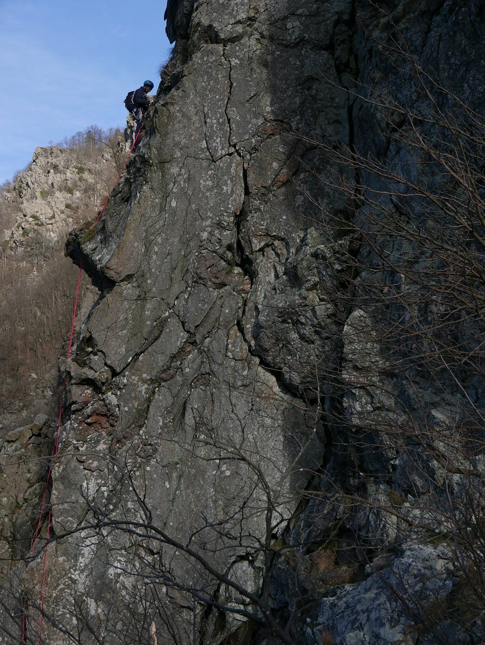 La prima sosta poco sopra un aereo pulpito