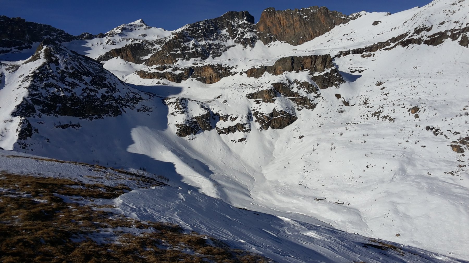 la cima innevata di Rocca la Marchisa