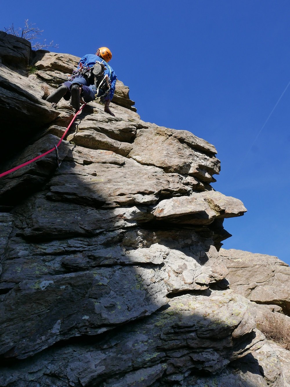 Bibi in apertura, sul filo del costone della L4