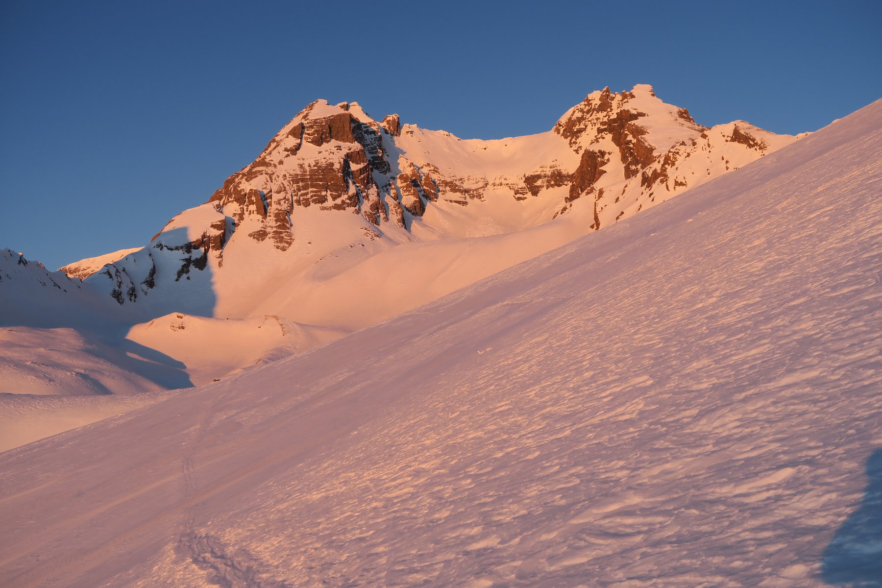 il sole illumina il Golliaz