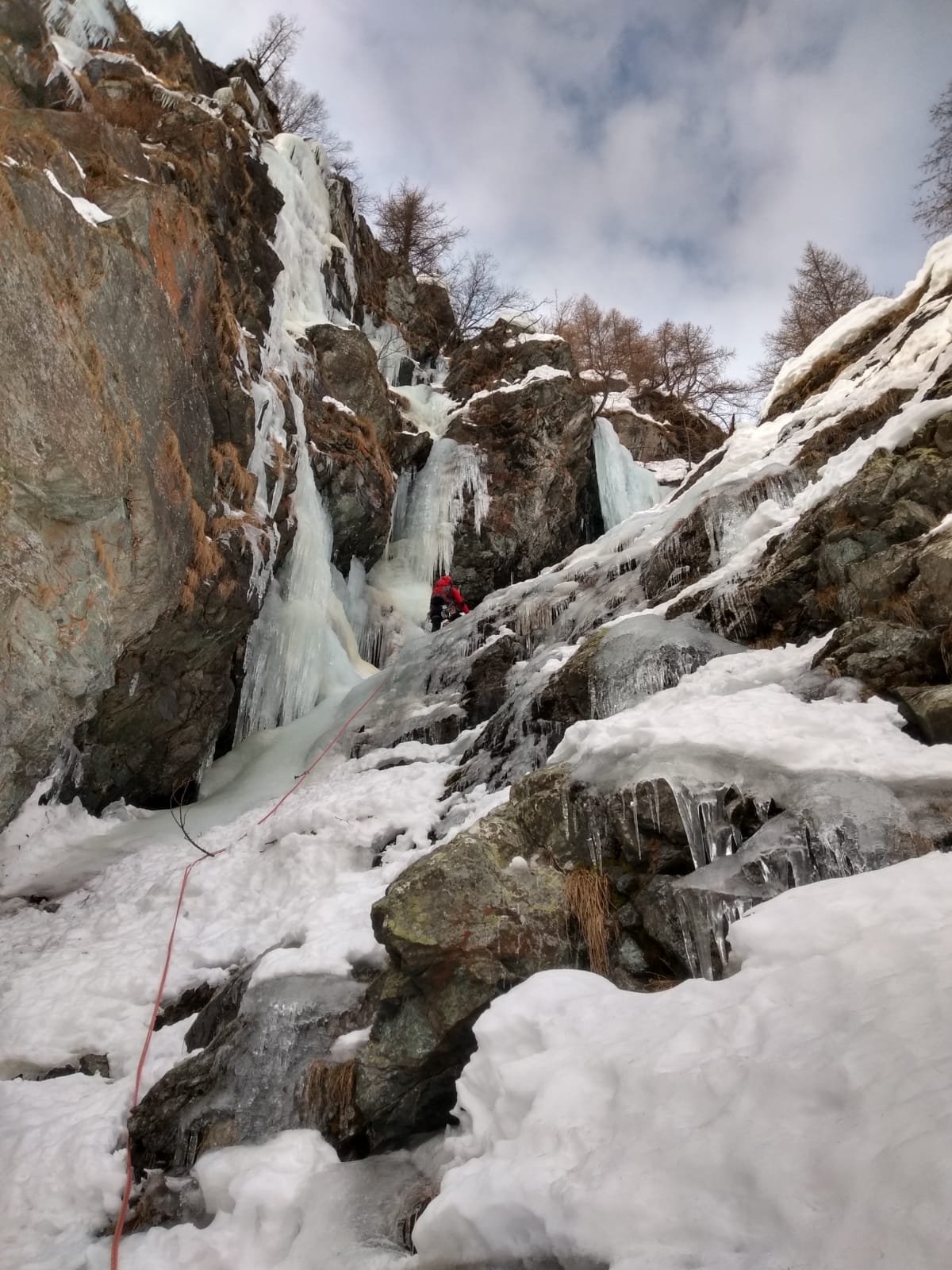 Secondo tiro, sulla sinistra il muro, in alto a destra il candelino