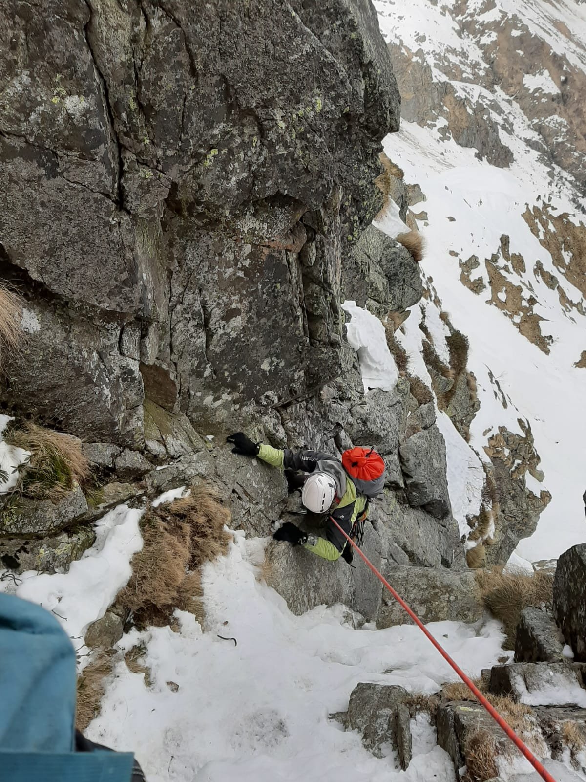 Si arrampica su roccia