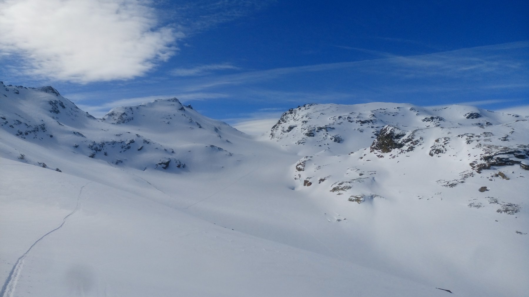 Il piccolo ghiacciaio del Fanellgl e in fondo il colletto. Del Lorenzhorn 