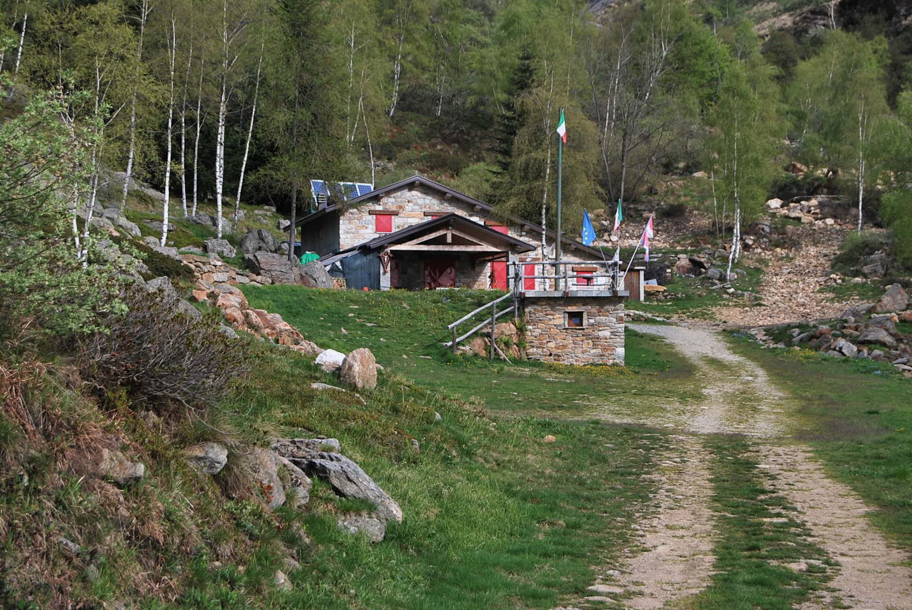 L’arrivo all’Alpe-rifugio Pianetti