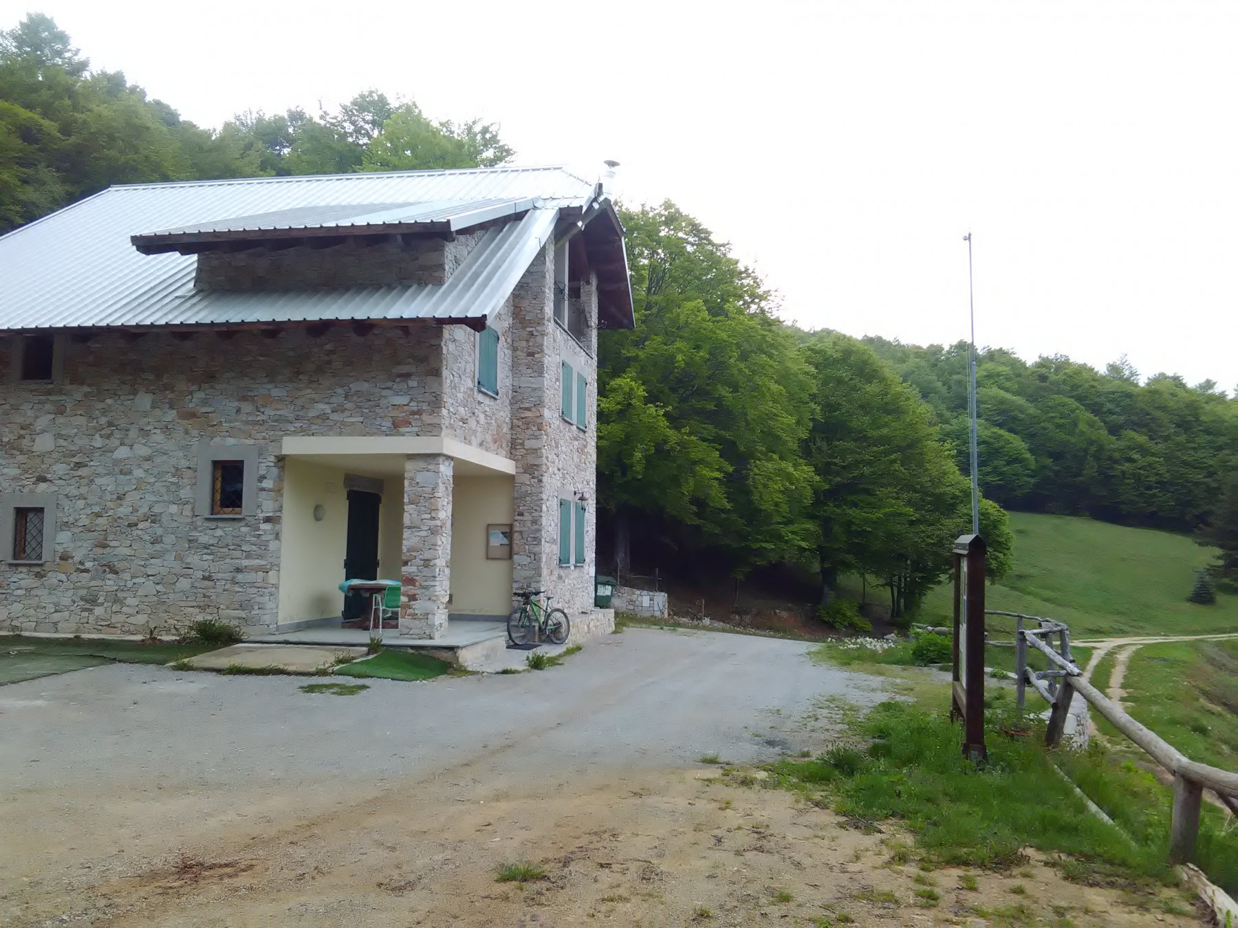 Rifugio ANA al Colle Navonera
