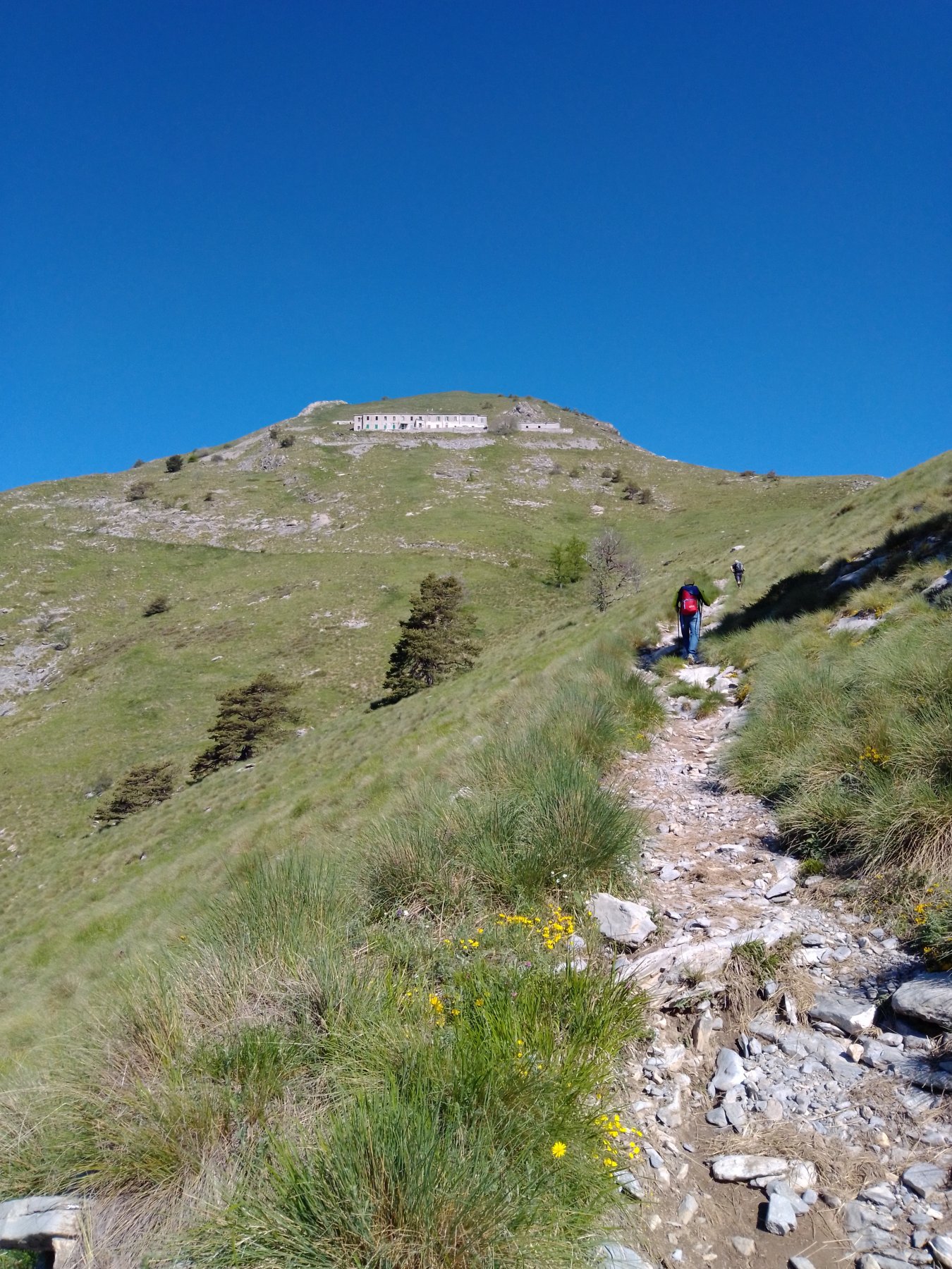 Salendo al rifugio del Gray