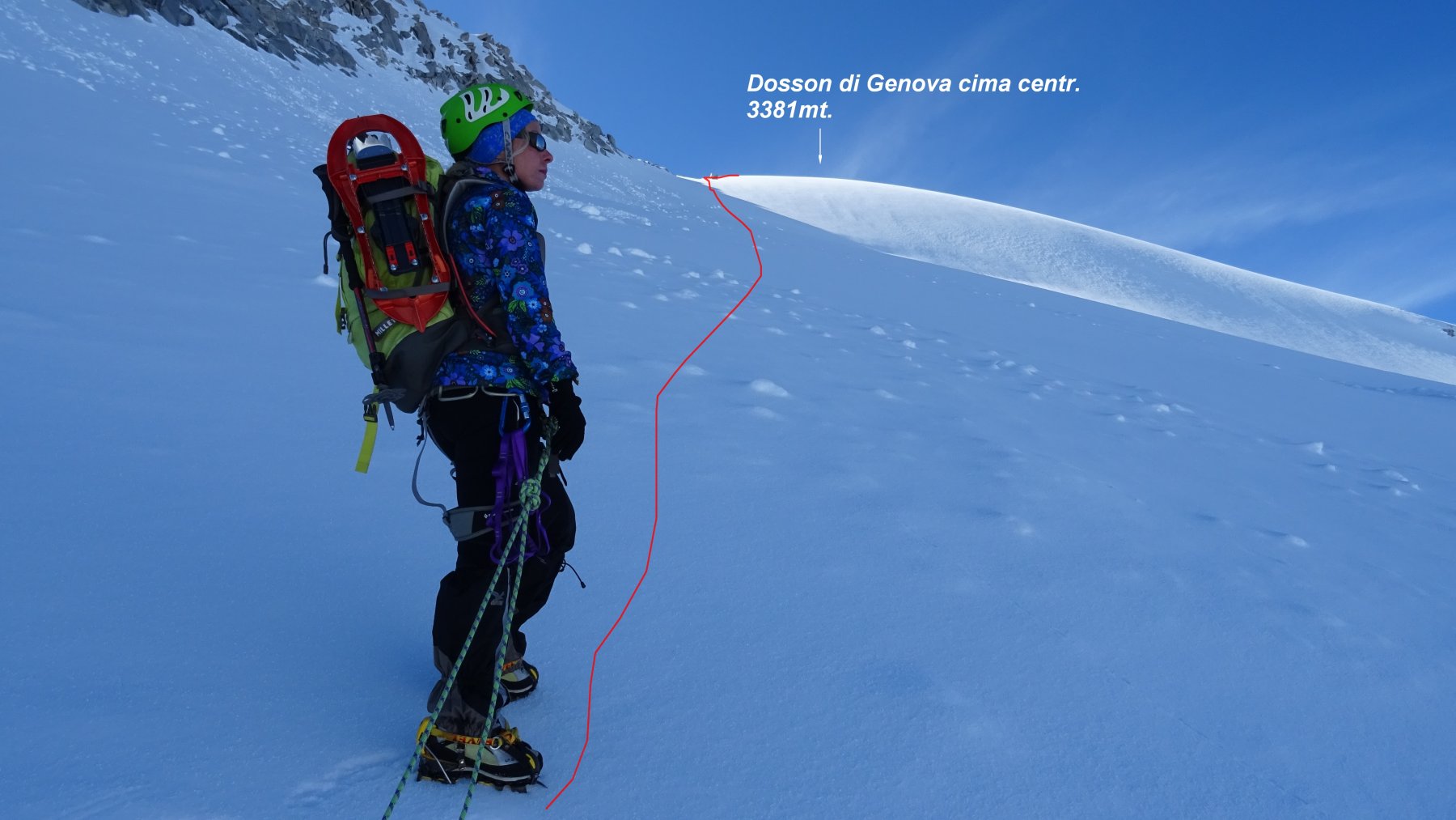 Salendo verso il Dosson centrale.