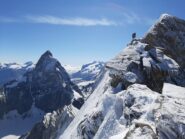 Il tratto finale della Dent'Herens con a sx il Cervino. 
Paesaggio quasi invernale nonostante fosse il 25 luglio.