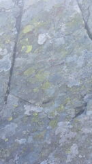 Scritta alla base della via GL&S