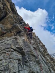 Cresta est della P.ta Sulè. La rampa un po’ esposta pochi metri sul lato nord