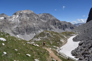 La discesa verso il Lago Peyron