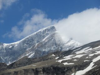 Gran Combin tra le nubi