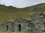 Vetta da alpeggio sottostante