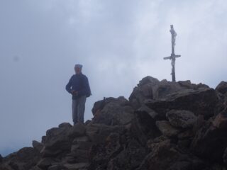 In vetta avvolti dai vapori.