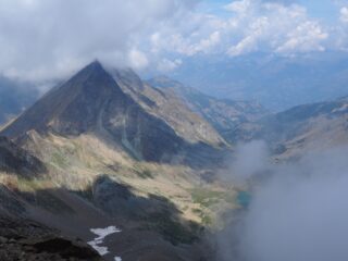 Una breve apertura sul Vallone di Savoney.