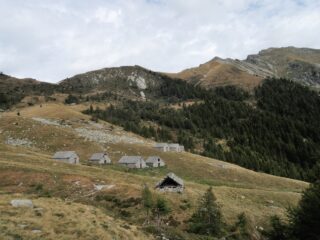 Alpe Cazzola, Bocch. di Cazzola a Sinistra, Pizzo Lociabella e Scheggia a destra
