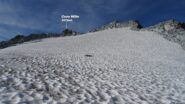Sul facile tratto che porta in vetta con buona copertura nevosa.