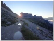 Il sole  spunta dalla forcella Lavaredo
