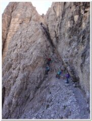 Un tratto del sentiero attrezzato dopo le gallerie