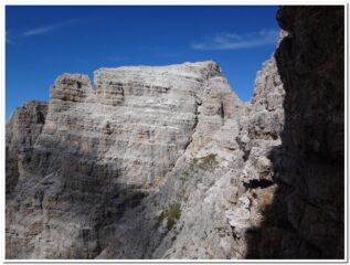 Folla in cima al monte Paterno