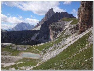 il sentiero 104 che riconduce al rifugio Lavaredo