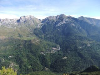 Mongioie , Conoia e Viozene dalla dorsale